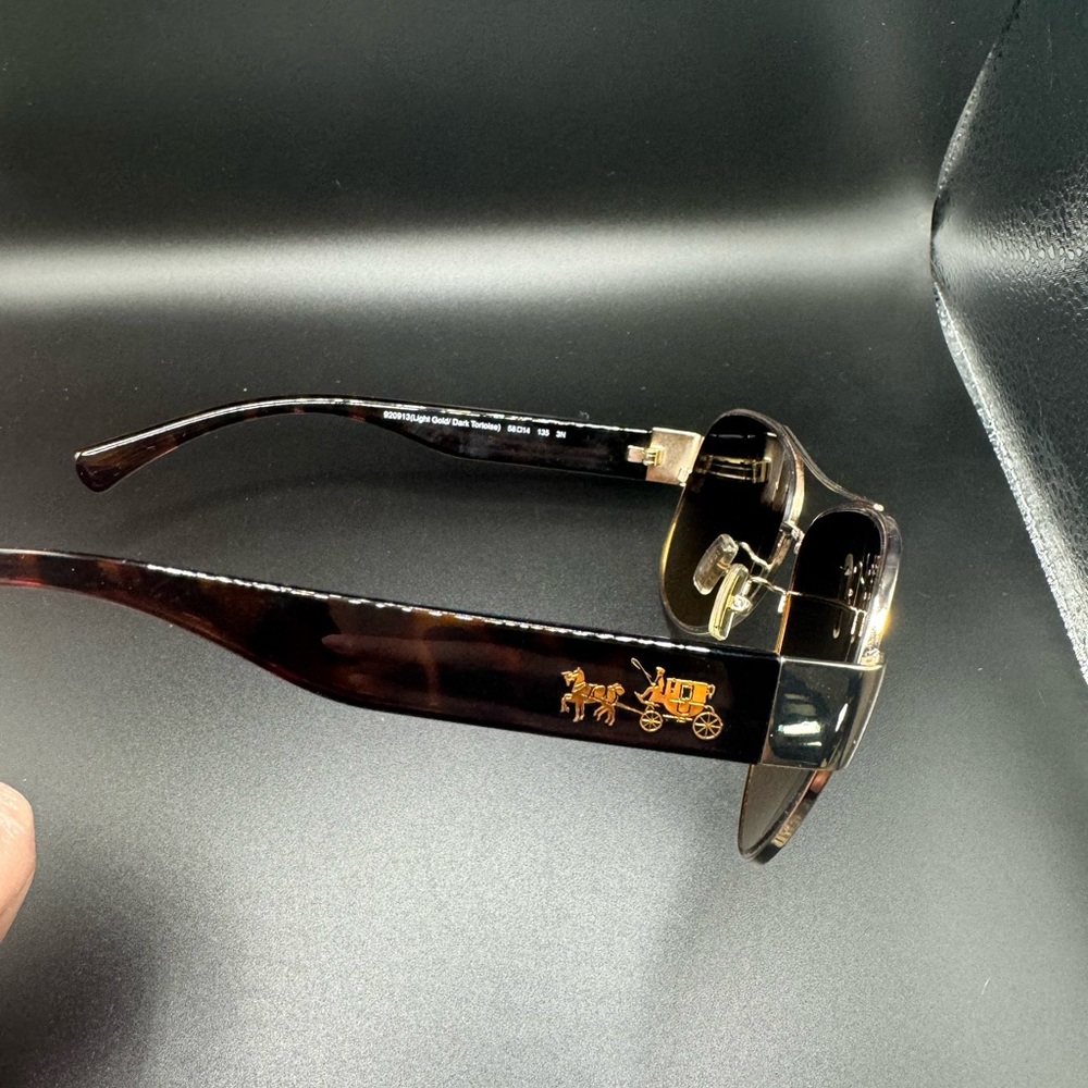 Authentic Coach Aviator Sunglasses
HC 7049 (L944 Olivia) - Picture 2 of 6